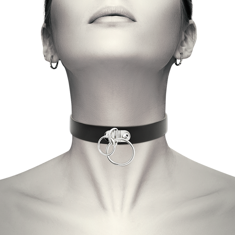 Vegan leather double ring choker