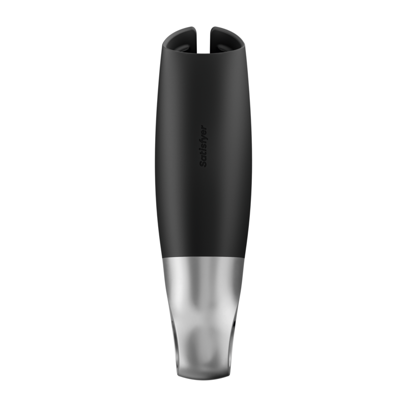Powerful black masturbator