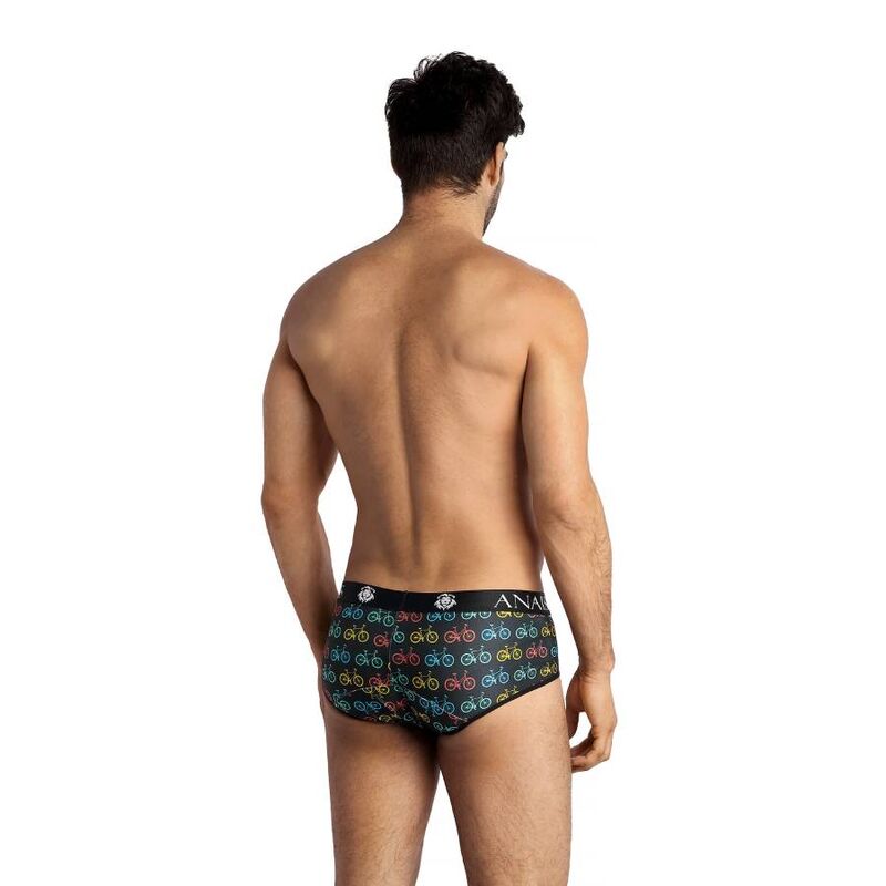 Benito's briefs