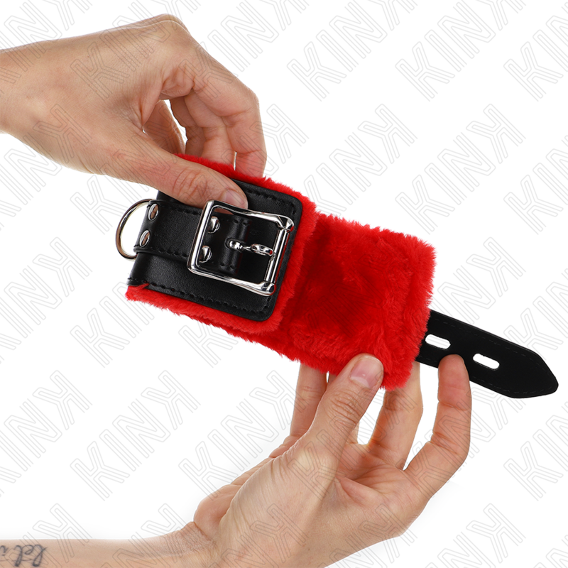 Fur lined wrist rests with square holes adjustable red and black belt 17-29 cm x 6 cm