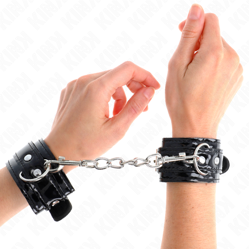 Adjustable shiny neoprene cuffs 17-24cm x 4.5cm