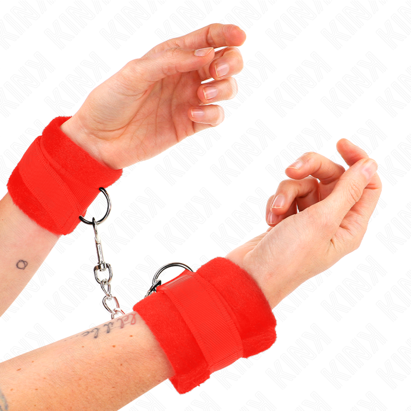 Red fur beginner cuffs 30 x 7 cm