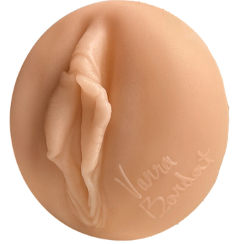 Vanna Bardot vagina