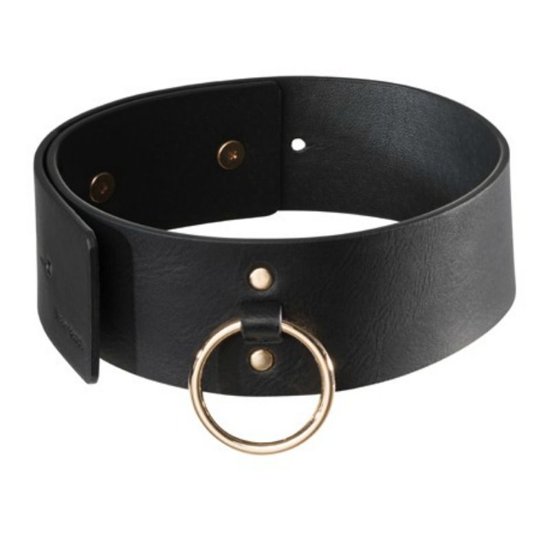 Black necklace with bracelet