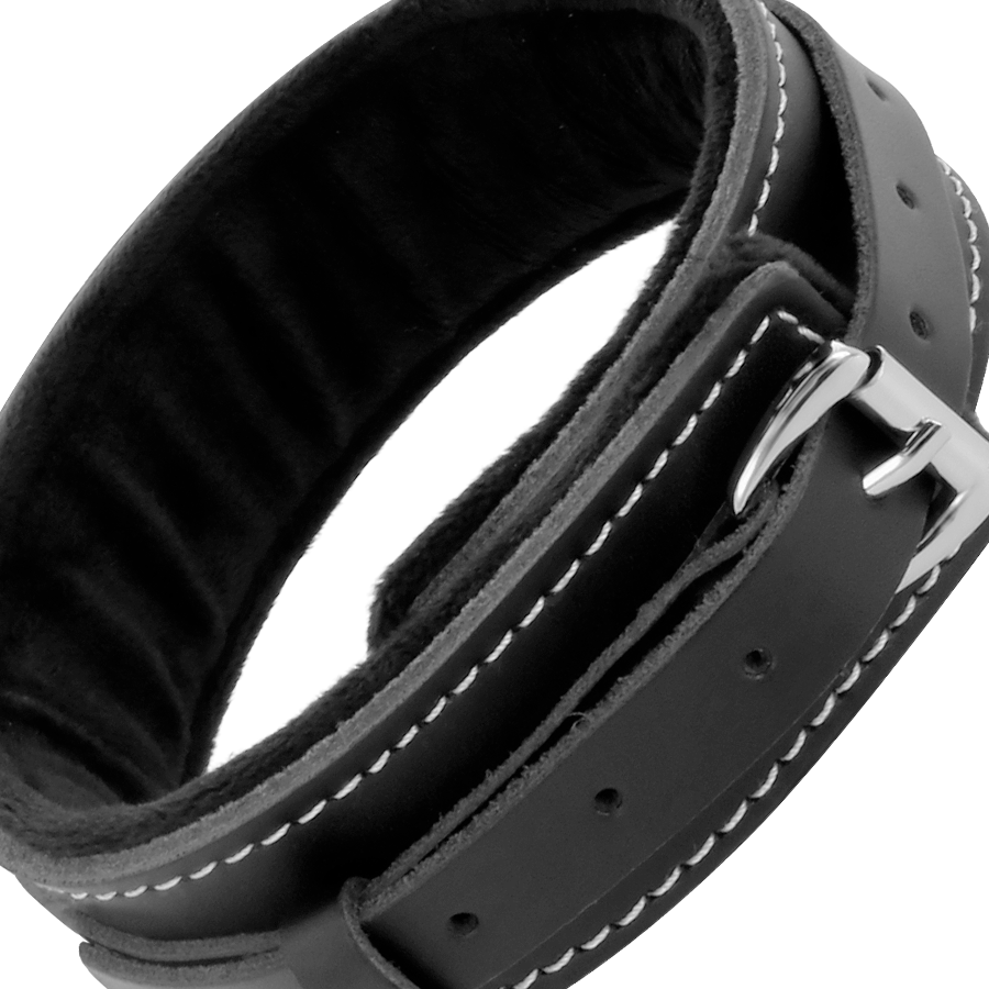 High quality leather collar with leash